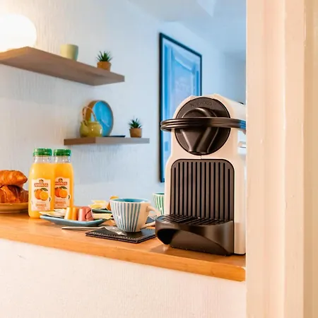 Amazing On The Prestigious Street