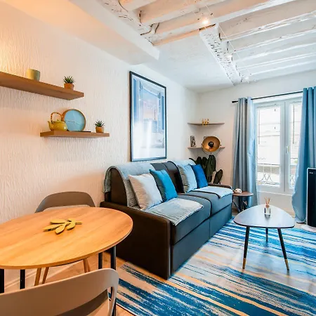 Amazing On The Prestigious Street