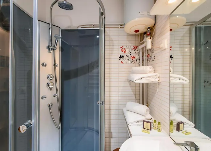 Amazing On The Prestigious Street Paris