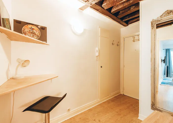 Amazing On The Prestigious Street Apartment