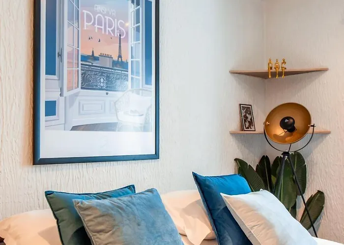 Amazing On The Prestigious Street